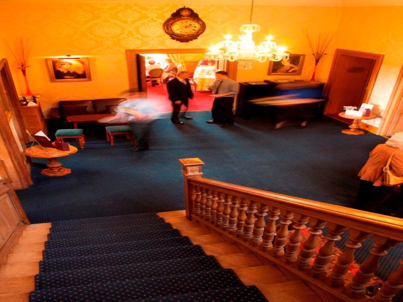 Willington Hall Hotel Tarporley Eksteriør billede