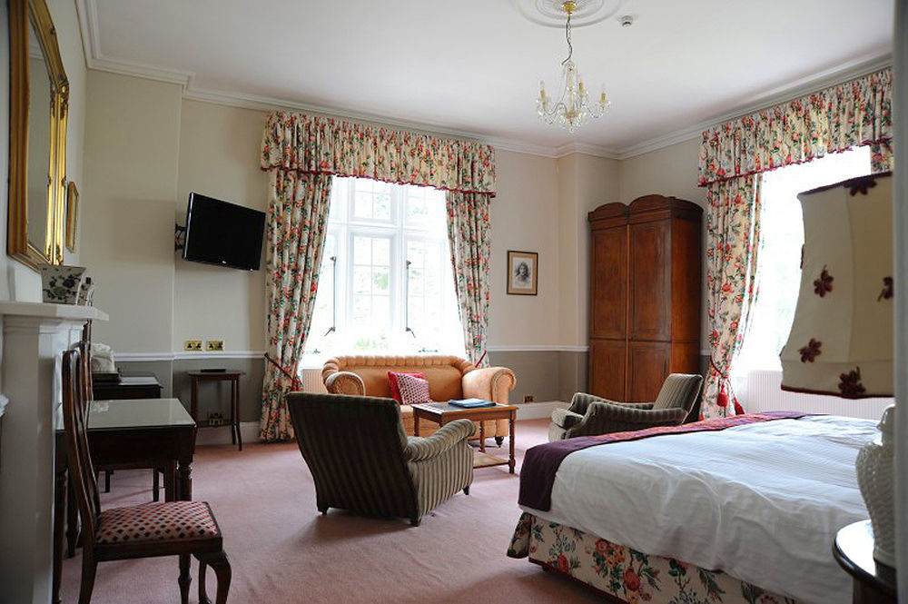 Willington Hall Hotel Tarporley Eksteriør billede