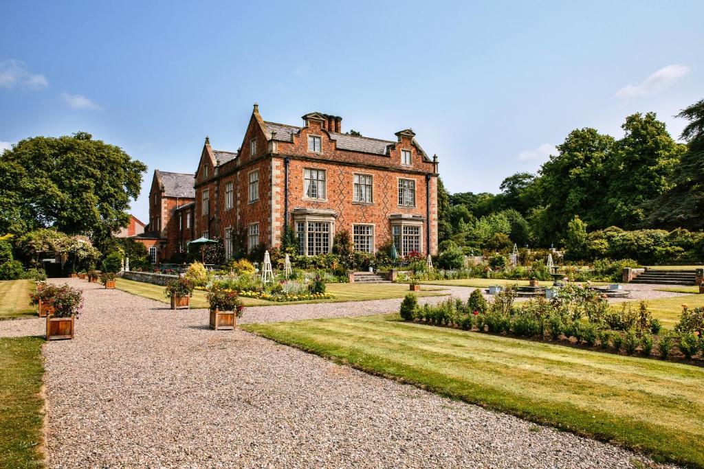 Willington Hall Hotel Tarporley Eksteriør billede