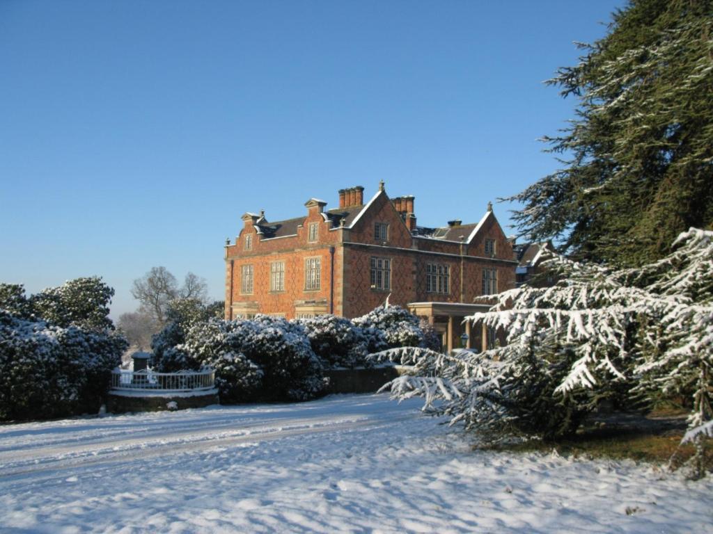 Willington Hall Hotel Tarporley Eksteriør billede