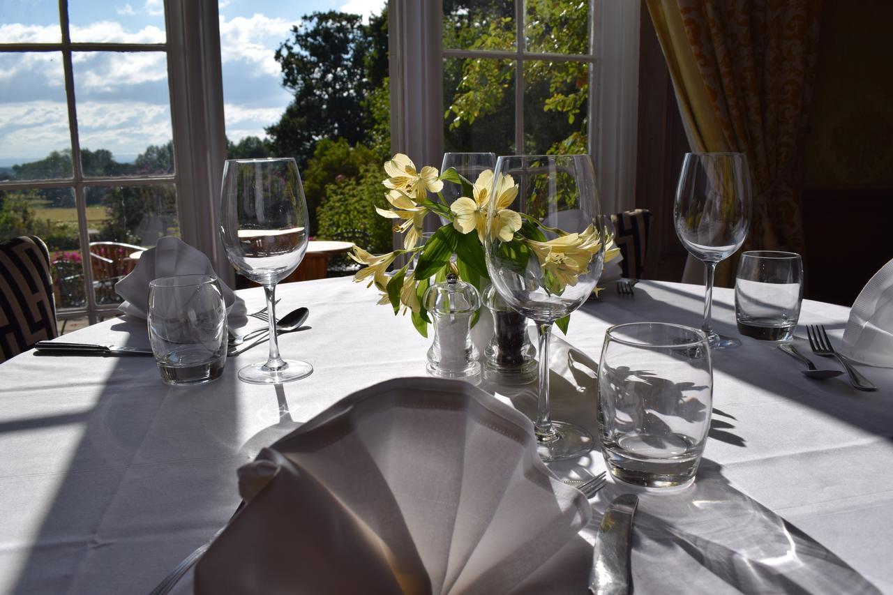 Willington Hall Hotel Tarporley Eksteriør billede