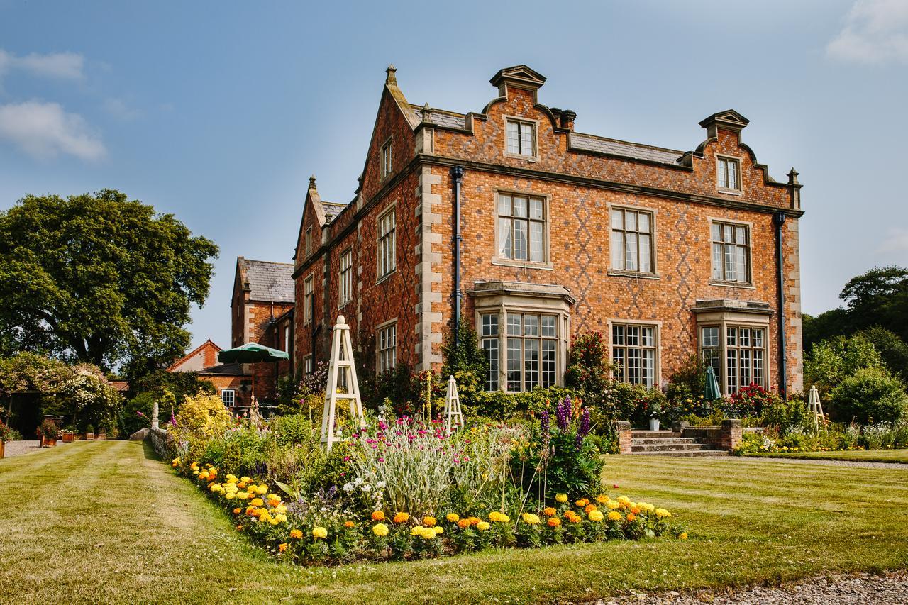 Willington Hall Hotel Tarporley Eksteriør billede