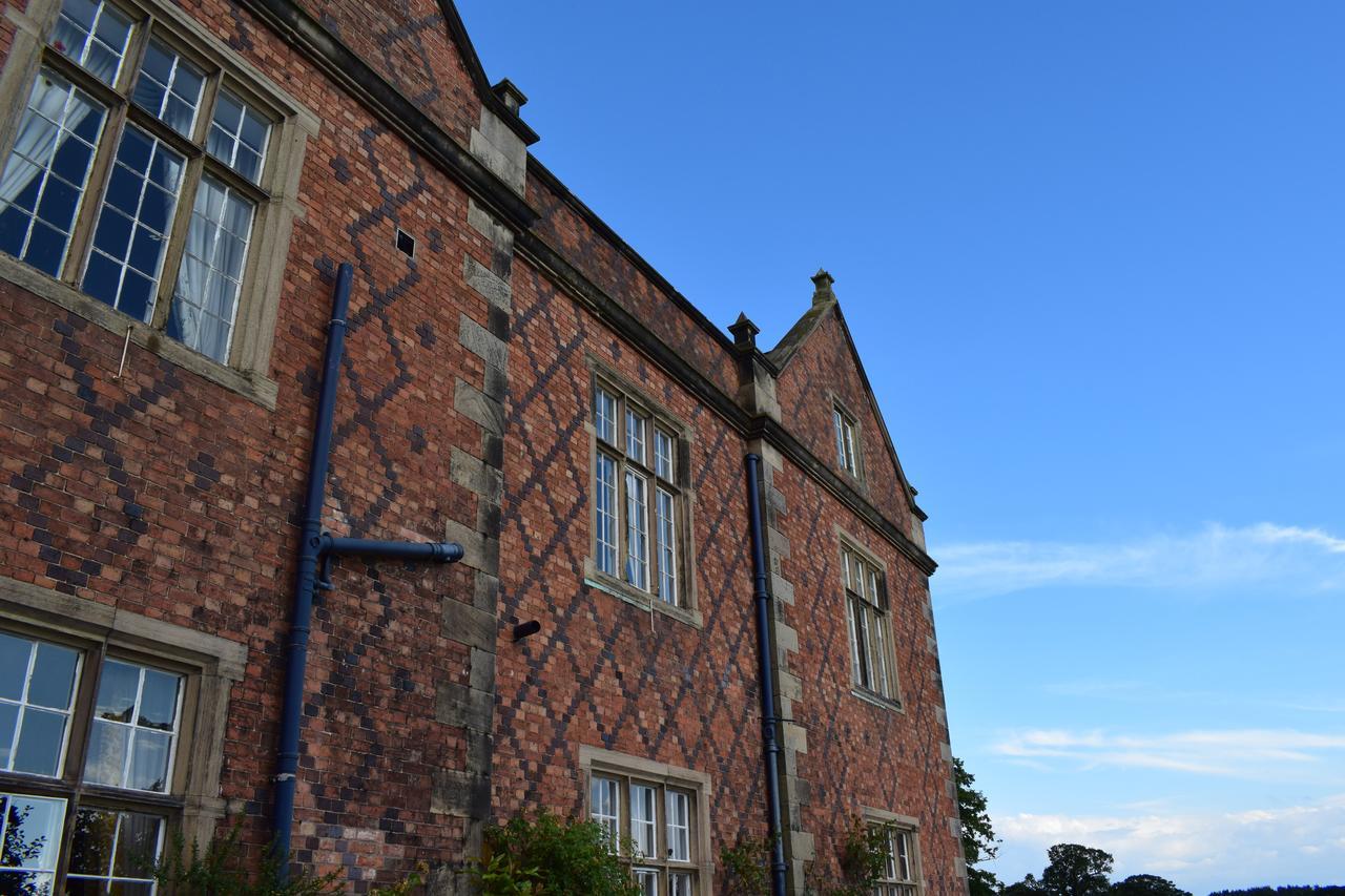 Willington Hall Hotel Tarporley Eksteriør billede