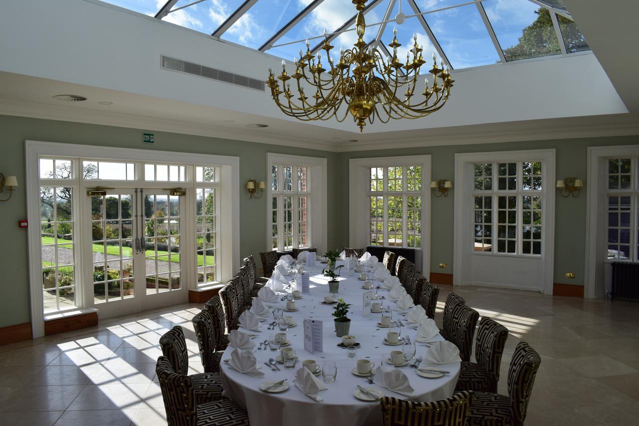 Willington Hall Hotel Tarporley Eksteriør billede