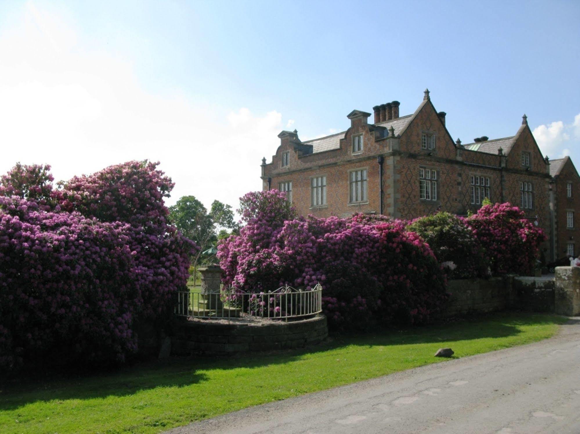 Willington Hall Hotel Tarporley Eksteriør billede