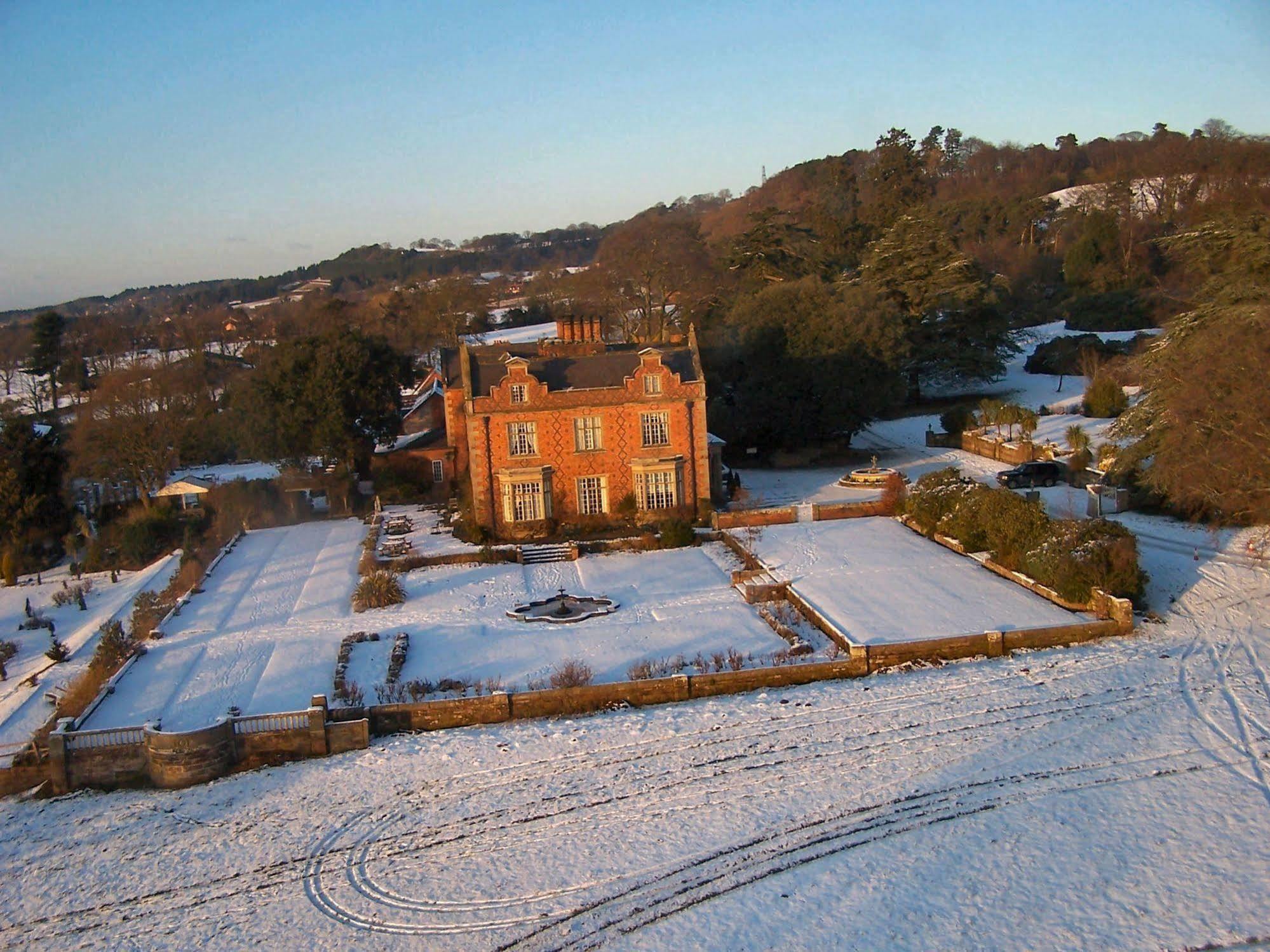 Willington Hall Hotel Tarporley Eksteriør billede