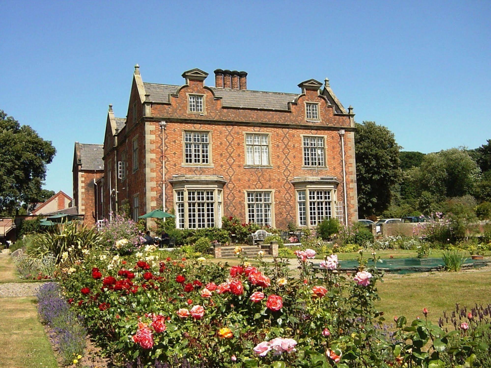 Willington Hall Hotel Tarporley Eksteriør billede
