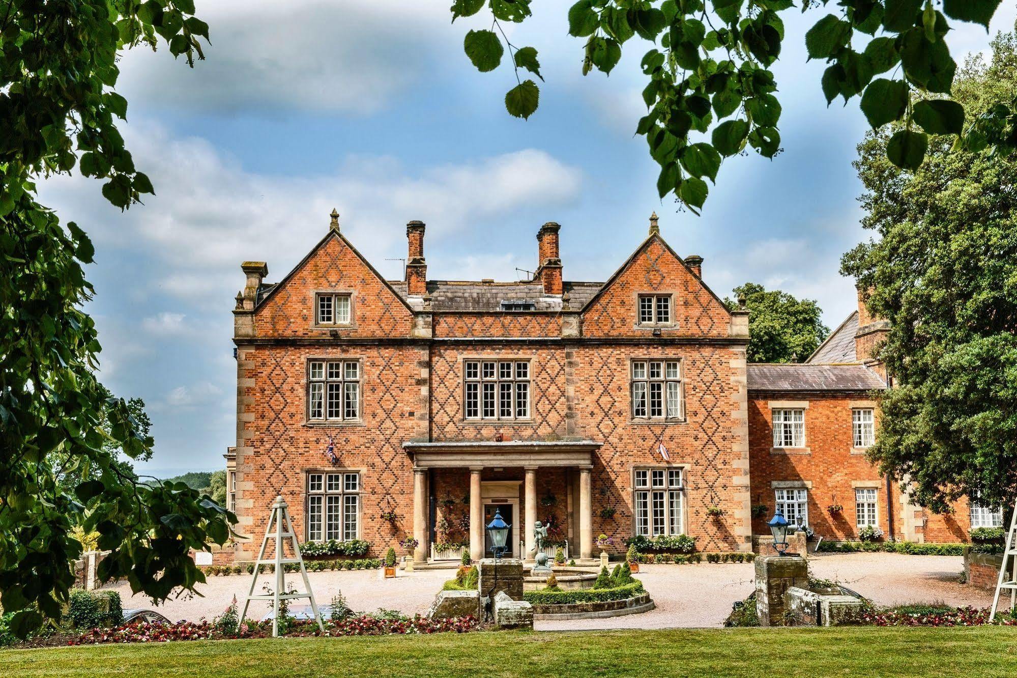 Willington Hall Hotel Tarporley Eksteriør billede