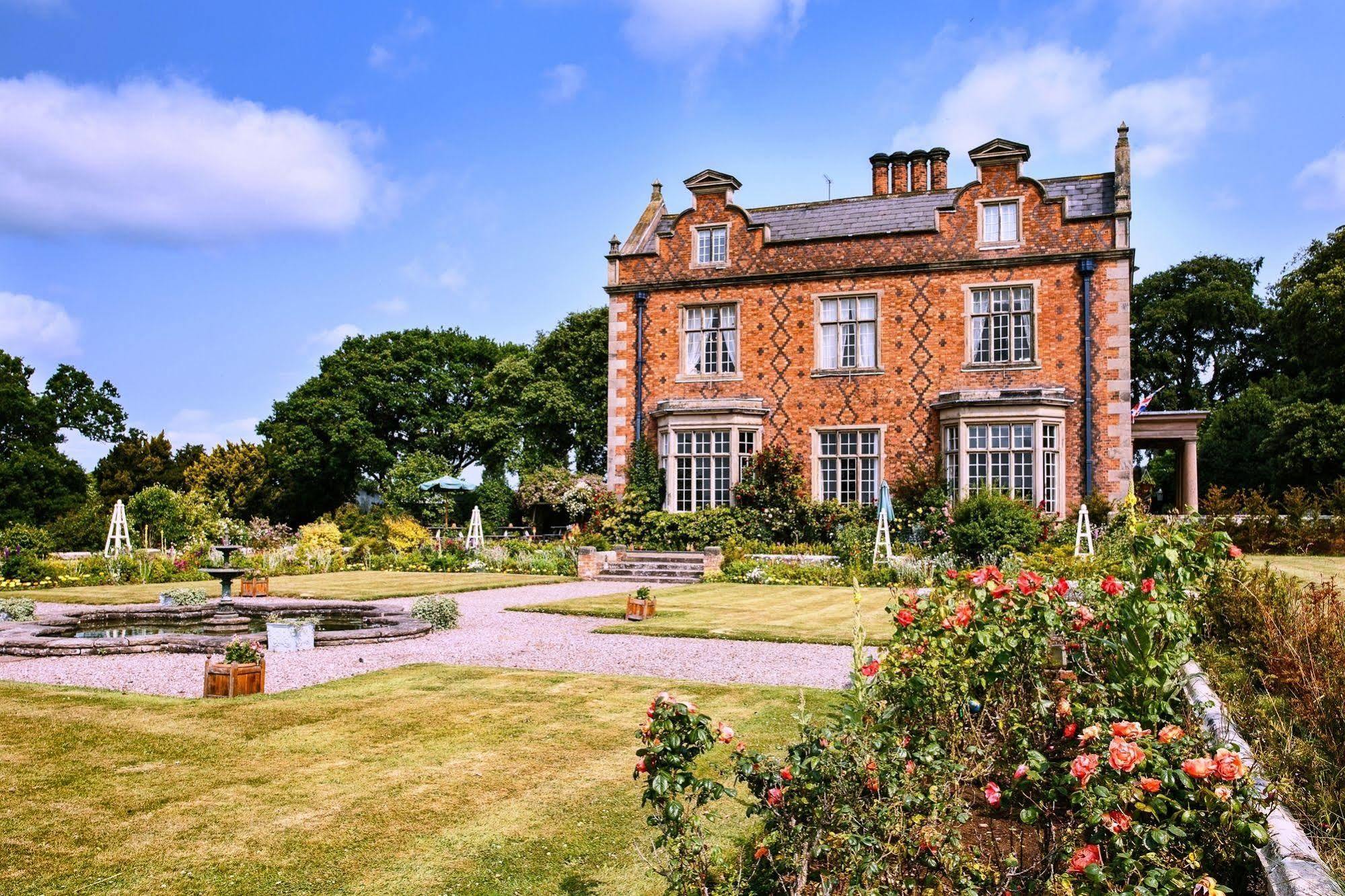 Willington Hall Hotel Tarporley Eksteriør billede